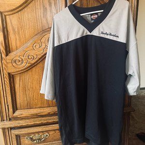 Harley-Davidson V-Neck Short Sleeve with Cream on Top and Black on Bottom